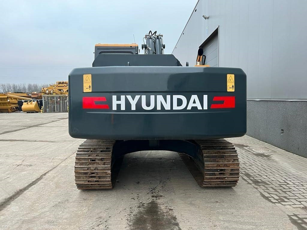 Hyundai R 210 - Ekskavator me zinxhirë: foto 4 Hyundai R 210 - Ekskavator me zinxhirë: foto 4