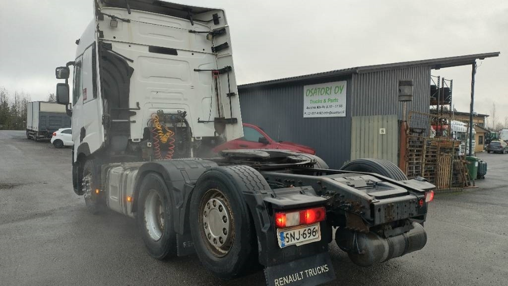 Renault T520 6x2 vetoauto - Gjysmë-kamion: foto 4 Renault T520 6x2 vetoauto - Gjysmë-kamion: foto 4