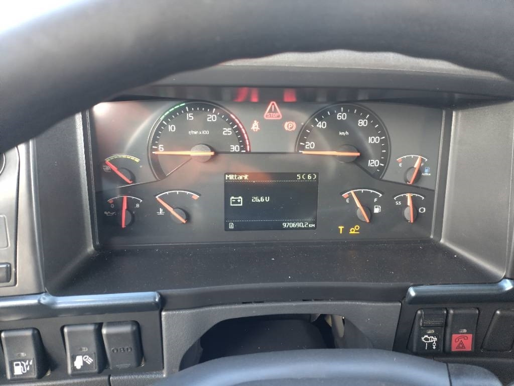 Volvo FH460 6x2 veturi kääntyvä teli - Gjysmë-kamion: foto 5 Volvo FH460 6x2 veturi kääntyvä teli - Gjysmë-kamion: foto 5