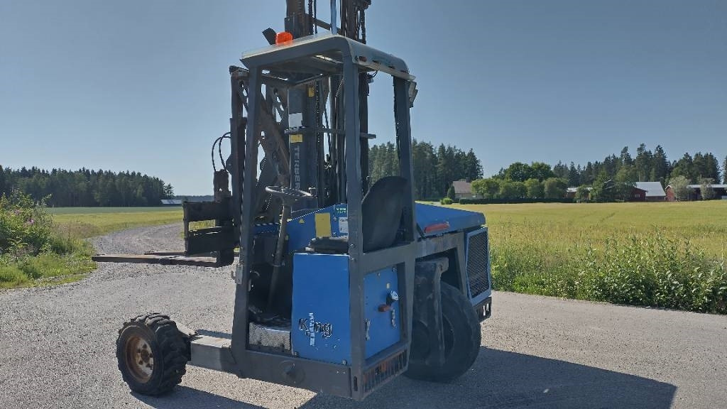 Terberg Kinglifter perätrukki - Pirun i montuar në kamion: foto 1 Terberg Kinglifter perätrukki - Pirun i montuar në kamion: foto 1