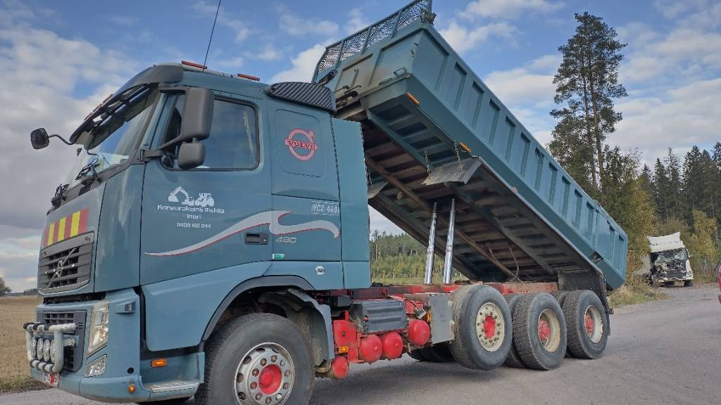 Volvo FH13 8x4 autom.kasettilava - Kamion vetëshkarkues: foto 3 Volvo FH13 8x4 autom.kasettilava - Kamion vetëshkarkues: foto 3