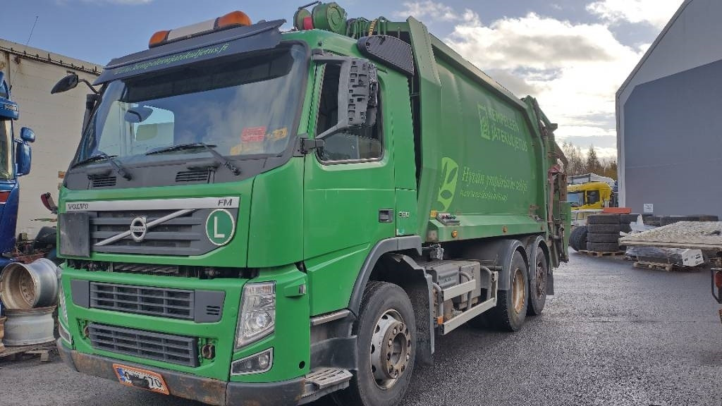 Volvo FM330 6x2 Norba pakkaaja,molokki nostin, manuaali - Kamion mbeturinash: foto 2 Volvo FM330 6x2 Norba pakkaaja,molokki nostin, manuaali - Kamion mbeturinash: foto 2