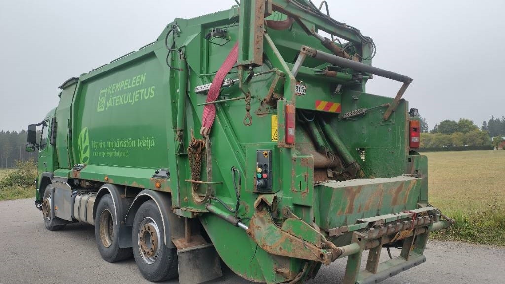 Volvo FM9 6x2 pakkaaja +nostin +etukippo - Kamion mbeturinash: foto 5 Volvo FM9 6x2 pakkaaja +nostin +etukippo - Kamion mbeturinash: foto 5