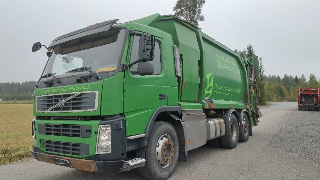 Volvo FM9 6x2 pakkaaja +nostin +etukippo - Kamion mbeturinash: foto 1 Volvo FM9 6x2 pakkaaja +nostin +etukippo - Kamion mbeturinash: foto 1