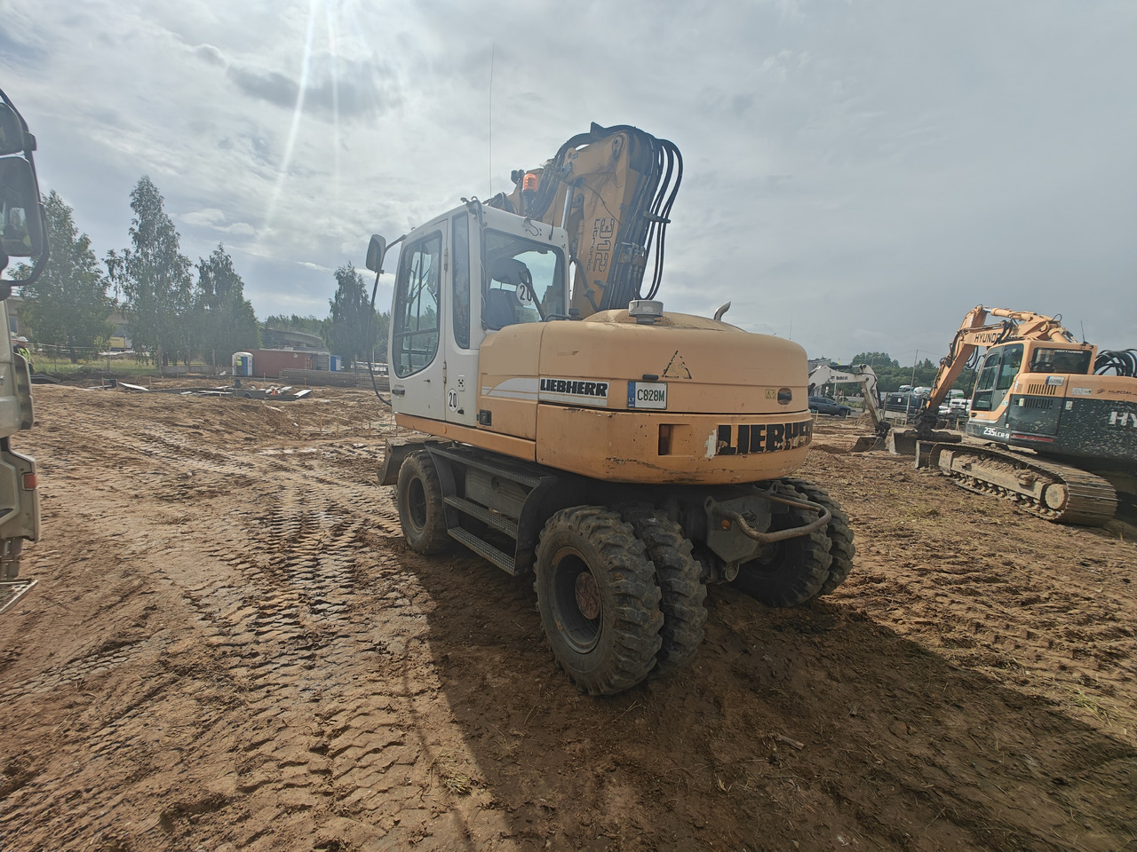 LIEBHERR A312 - Ekskavator me goma: foto 5 LIEBHERR A312 - Ekskavator me goma: foto 5