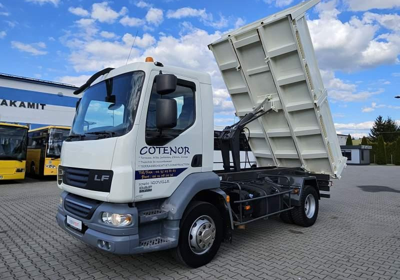 DAF LF 55.220 / SPROWADZONY Z FRANCJI / 119 000 KM - Kamion vetëshkarkues: foto 1 DAF LF 55.220 / SPROWADZONY Z FRANCJI / 119 000 KM - Kamion vetëshkarkues: foto 1