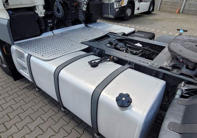 DAF XF510 SPACE CAB / SPROWADZONY / MANUAL / RETARDER - Gjysmë-kamion: foto 3 DAF XF510 SPACE CAB / SPROWADZONY / MANUAL / RETARDER - Gjysmë-kamion: foto 3