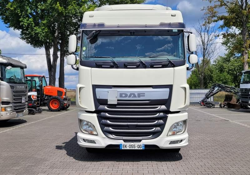 DAF XF510 SPACE CAB / SPROWADZONY / MANUAL / RETARDER - Gjysmë-kamion: foto 2 DAF XF510 SPACE CAB / SPROWADZONY / MANUAL / RETARDER - Gjysmë-kamion: foto 2