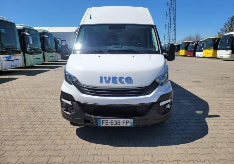 Iveco DAILY 35-140 / SPROWADZONY Z FRANCJI / TEMPOMAT - Furgon: foto 3 Iveco DAILY 35-140 / SPROWADZONY Z FRANCJI / TEMPOMAT - Furgon: foto 3