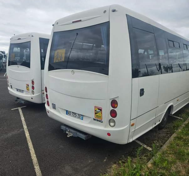 Iveco WING / SPROWADZONY/ 34 MIEJSCA/ MANUAL - Minibus, Furgon pasagjerësh: foto 3 Iveco WING / SPROWADZONY/ 34 MIEJSCA/ MANUAL - Minibus, Furgon pasagjerësh: foto 3