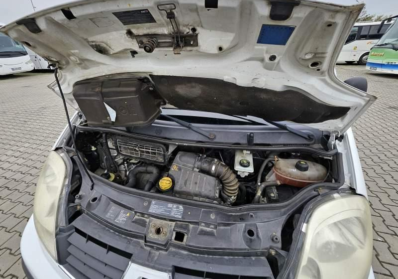 Renault TRAFIC 2.0 DCI 90 COMBI L2H1 / SPROWADZONY - Minibus, Furgon pasagjerësh: foto 3 Renault TRAFIC 2.0 DCI 90 COMBI L2H1 / SPROWADZONY - Minibus, Furgon pasagjerësh: foto 3