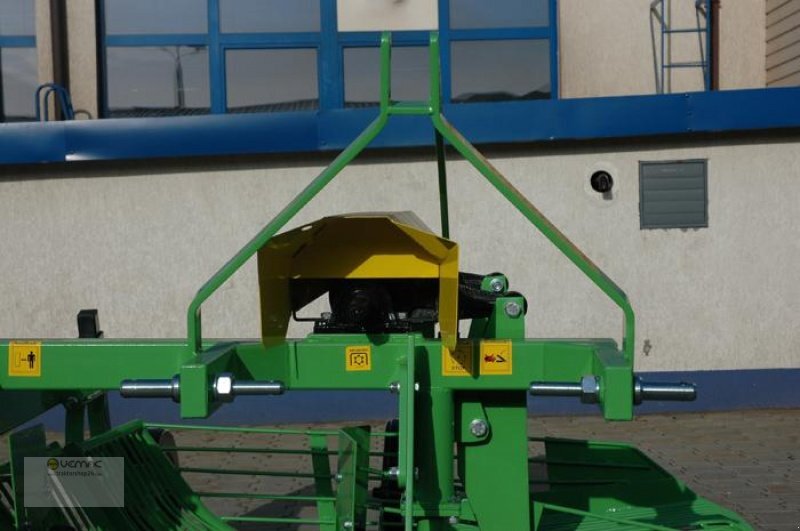 BOMET Z655 Kartoffelroder Roder Kartoffel Schwingsiebroder NEU - Makinë për nxjerrjen e patateve: foto 2 BOMET Z655 Kartoffelroder Roder Kartoffel Schwingsiebroder NEU - Makinë për nxjerrjen e patateve: foto 2