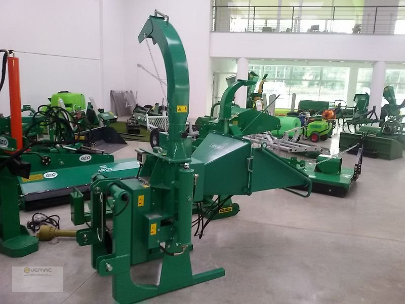Geo Eco30 Holzhäcksler Holzschredder Häcksler Öltank NEU Traktor - Copëtuese druri: foto 1 Geo Eco30 Holzhäcksler Holzschredder Häcksler Öltank NEU Traktor - Copëtuese druri: foto 1