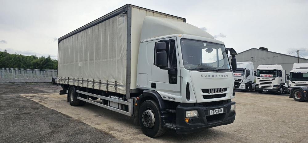 Iveco 18 ton curtain tail lift - Kamion me tendë: foto 1 Iveco 18 ton curtain tail lift - Kamion me tendë: foto 1