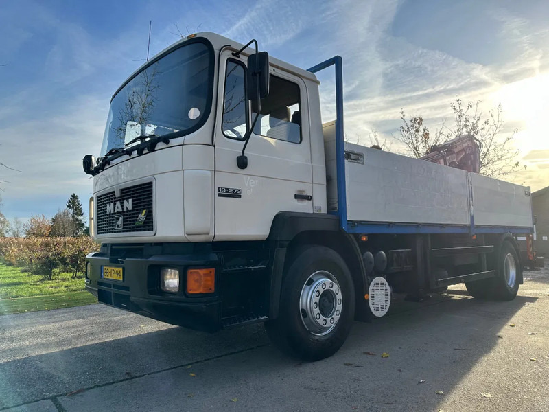 MAN 19.272 F90 / NL TRUCK / 4X2 / EURO1 / ATLAS AK140.1-6,2/1 / MANUAL / FIRST OWNER - Kamion me vinç: foto 1 MAN 19.272 F90 / NL TRUCK / 4X2 / EURO1 / ATLAS AK140.1-6,2/1 / MANUAL / FIRST OWNER - Kamion me vinç: foto 1