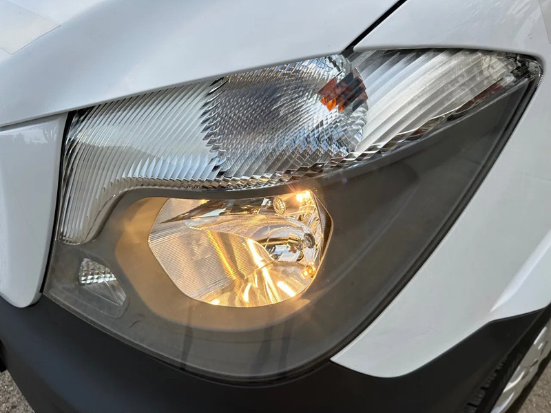 Mercedes-Benz Sprinter 313 CDI / L2H2 / AUTOMAAT / NL BUS / 130 PK / 2-ZITS / CC / AIRCO / CAMERA - Furgon: foto 4 Mercedes-Benz Sprinter 313 CDI / L2H2 / AUTOMAAT / NL BUS / 130 PK / 2-ZITS / CC / AIRCO / CAMERA - Furgon: foto 4