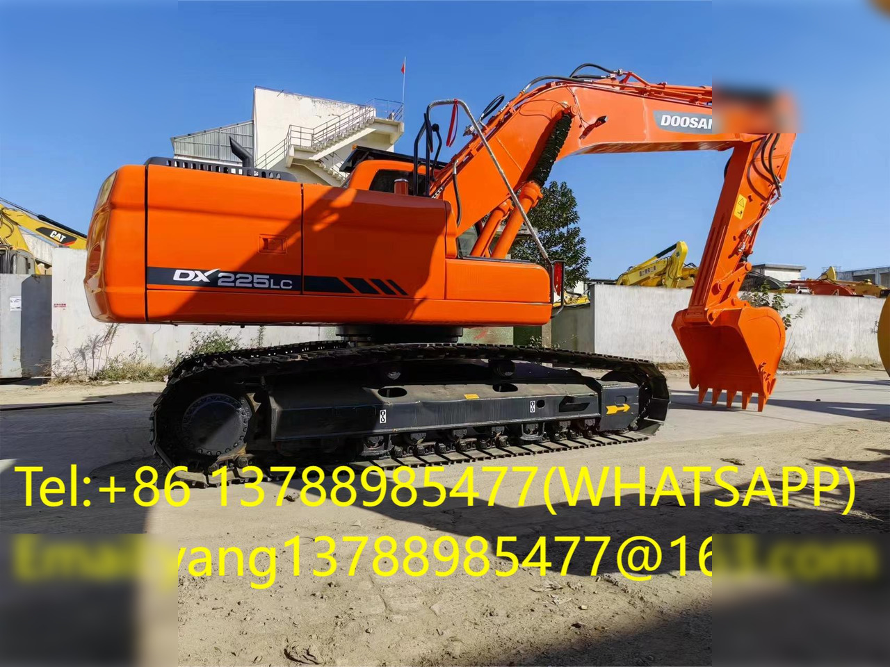 DOOSAN DX225 LC - Ekskavator me zinxhirë: foto 1 DOOSAN DX225 LC - Ekskavator me zinxhirë: foto 1