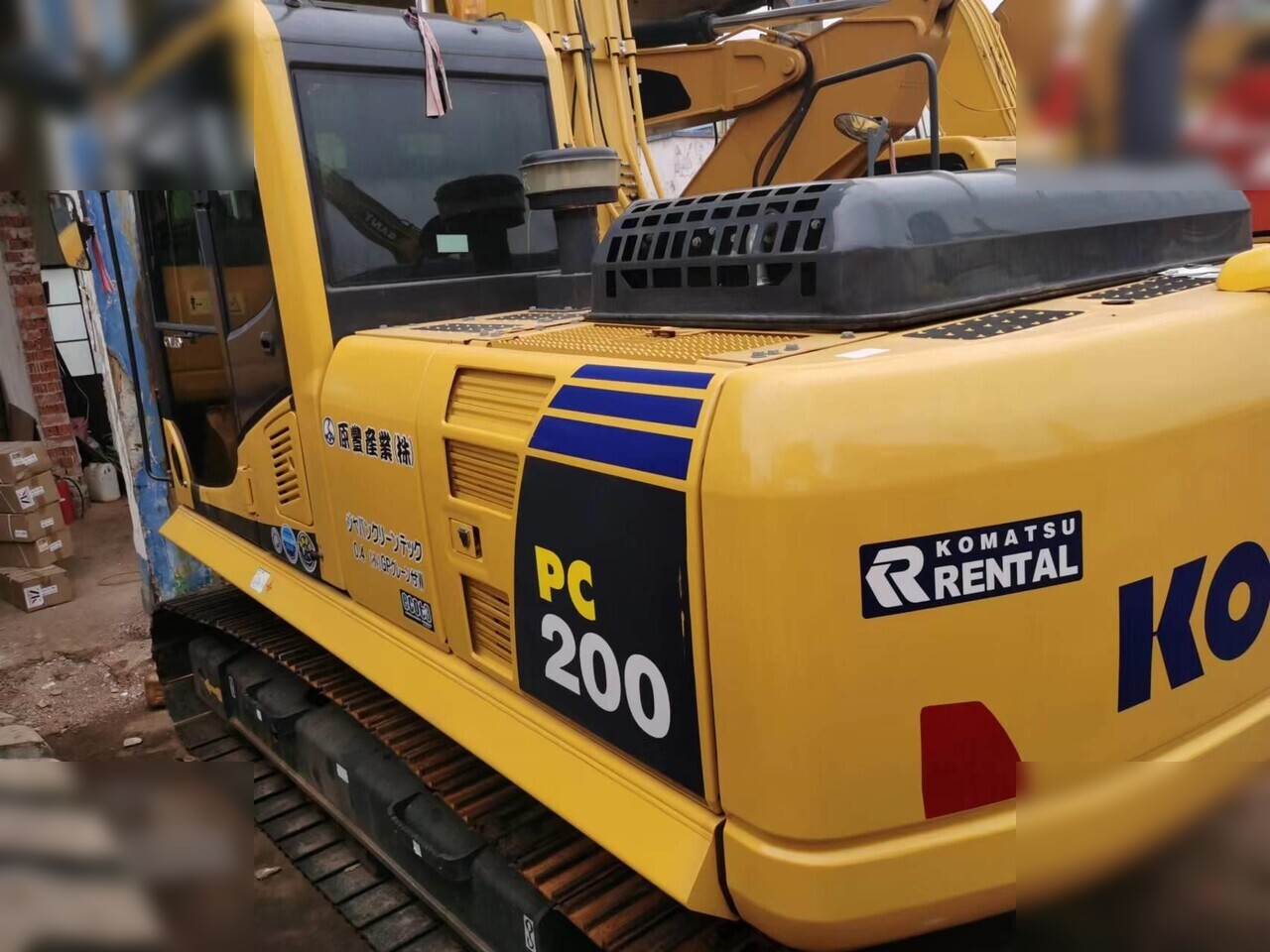 KOMATSU PC200 - Ekskavator me zinxhirë: foto 2 KOMATSU PC200 - Ekskavator me zinxhirë: foto 2