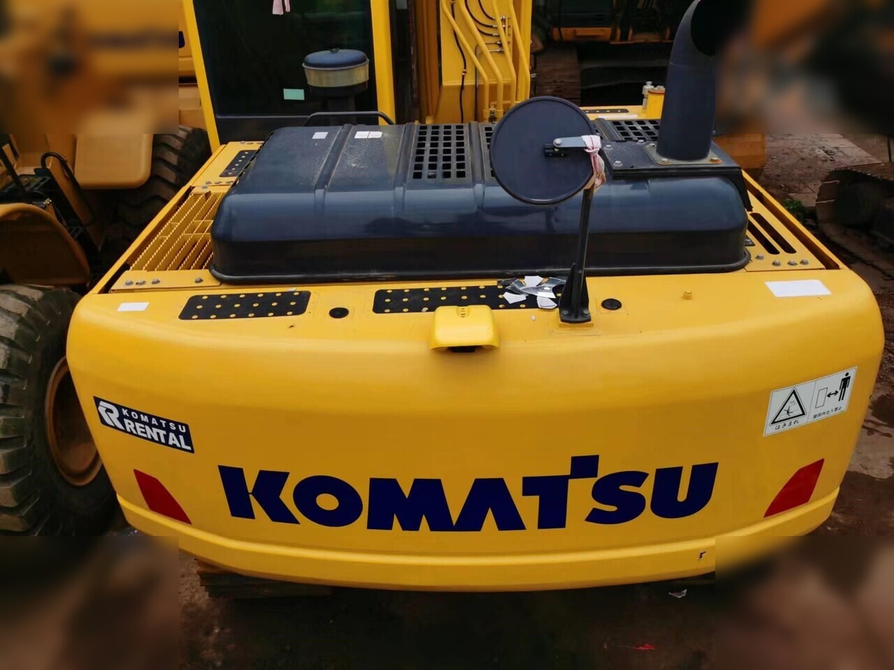 KOMATSU PC200 - Ekskavator me zinxhirë: foto 4 KOMATSU PC200 - Ekskavator me zinxhirë: foto 4