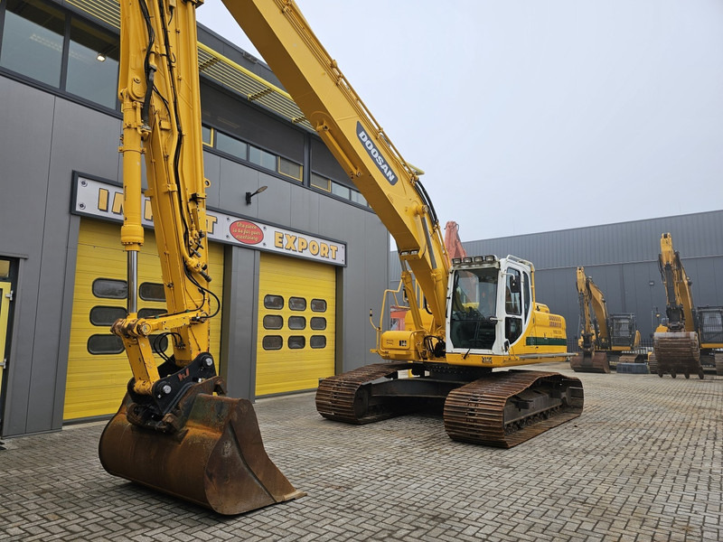 Doosan DX255LC-3 - Ekskavator me zinxhirë: foto 2 Doosan DX255LC-3 - Ekskavator me zinxhirë: foto 2