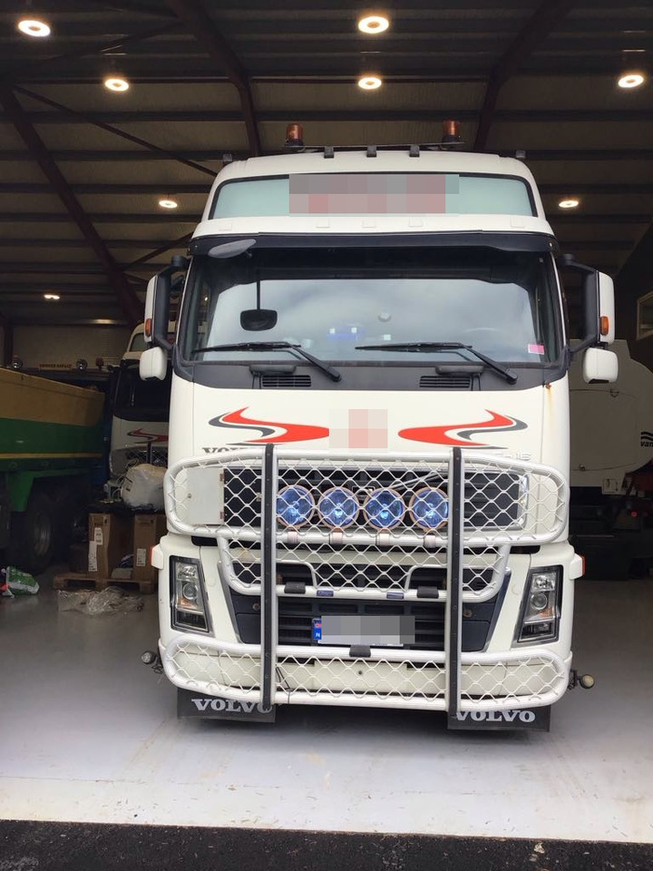 Volvo FH16 610 - Gjysmë-kamion: foto 3 Volvo FH16 610 - Gjysmë-kamion: foto 3