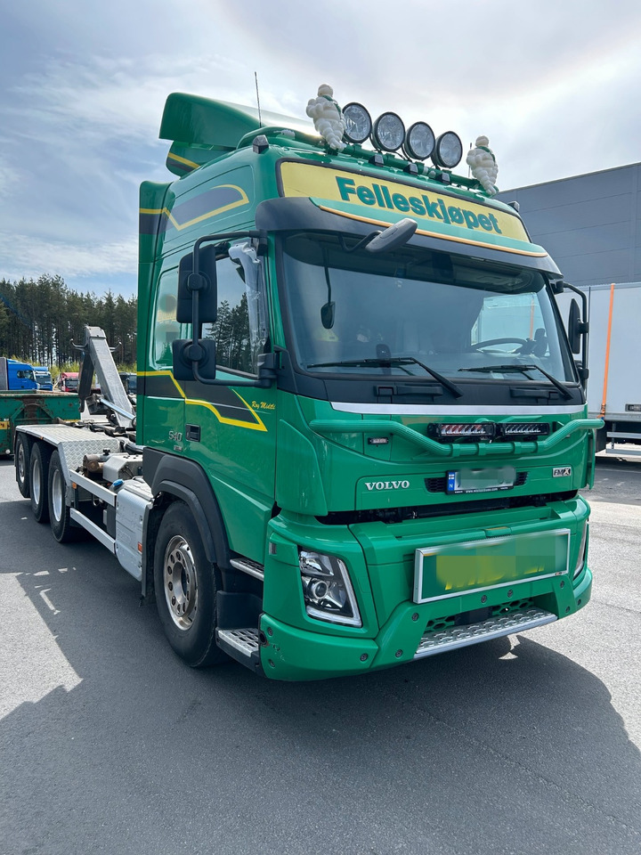 Volvo FMX540 8x4 Hook Multilift 22T - Kamion vetëngarkues: foto 1 Volvo FMX540 8x4 Hook Multilift 22T - Kamion vetëngarkues: foto 1