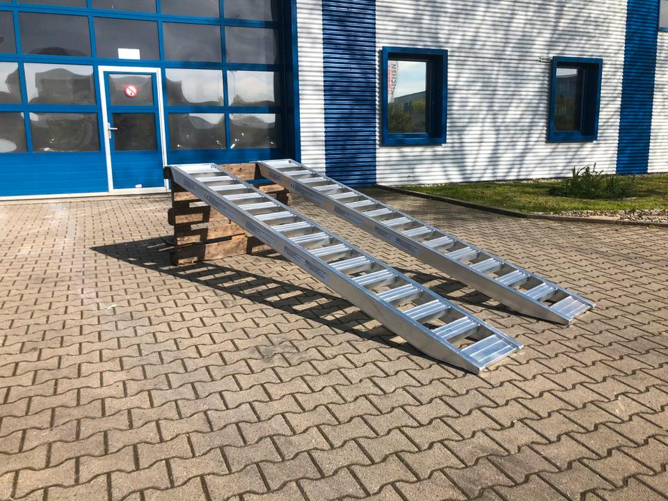 Alurampen Satz 3,50m 4000KG Minibagger Minilader Quad Auffahrrampe *INKL.19% MWST* - Rampa e ngarkimit: foto 3 Alurampen Satz 3,50m 4000KG Minibagger Minilader Quad Auffahrrampe *INKL.19% MWST* - Rampa e ngarkimit: foto 3