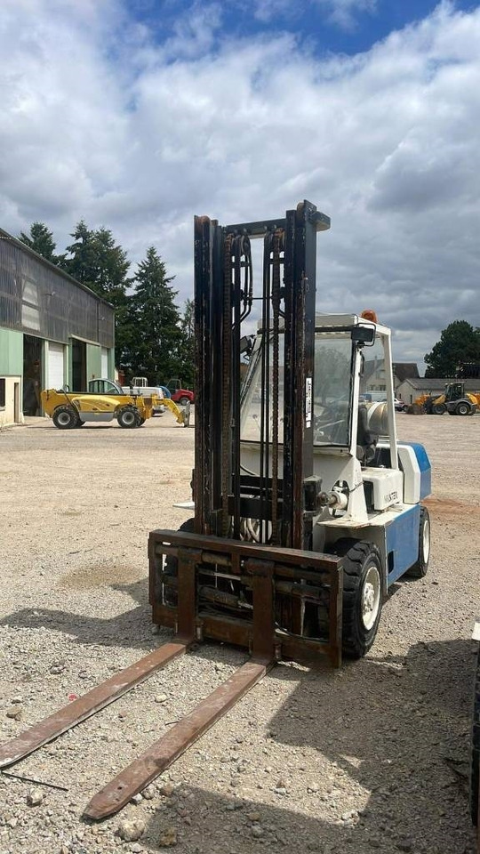 Hyster H 4.00 XL-5 - Pirun më naftë: foto 1 Hyster H 4.00 XL-5 - Pirun më naftë: foto 1