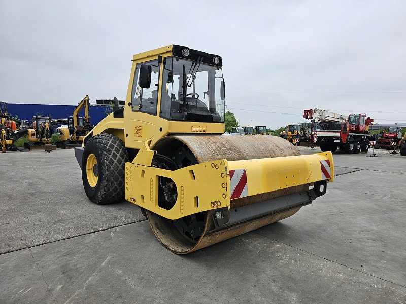 BOMAG BW213DH-4 - Ngjeshës: foto 5 BOMAG BW213DH-4 - Ngjeshës: foto 5