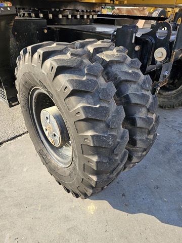 Ekskavator me goma CATERPILLAR M318F: foto 18