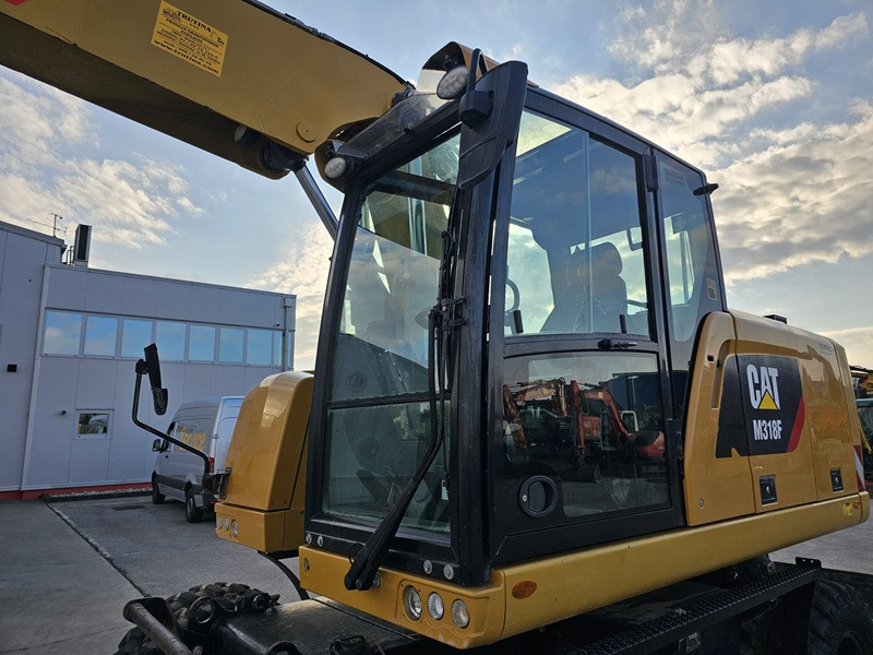 Ekskavator me goma CATERPILLAR M318F: foto 8