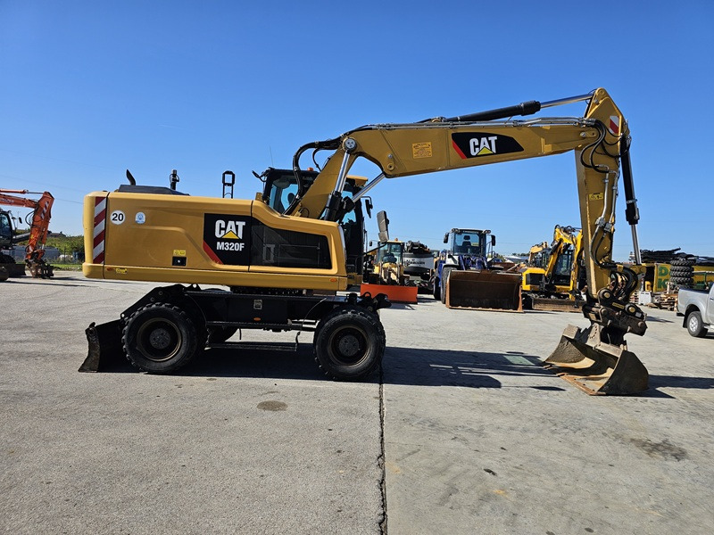 CATERPILLAR M320F - Ekskavator me goma: foto 5 CATERPILLAR M320F - Ekskavator me goma: foto 5
