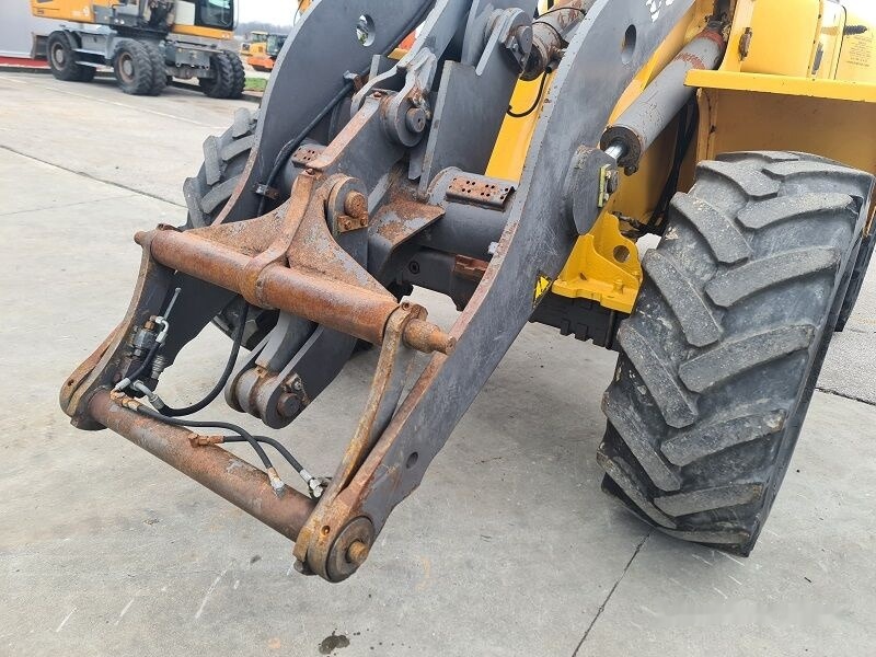 Fadrom me goma Volvo L40B: foto 13