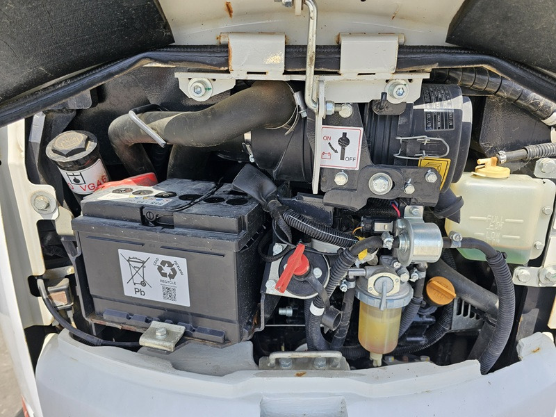 Miniekskavator YANMAR VIO33U: foto 13