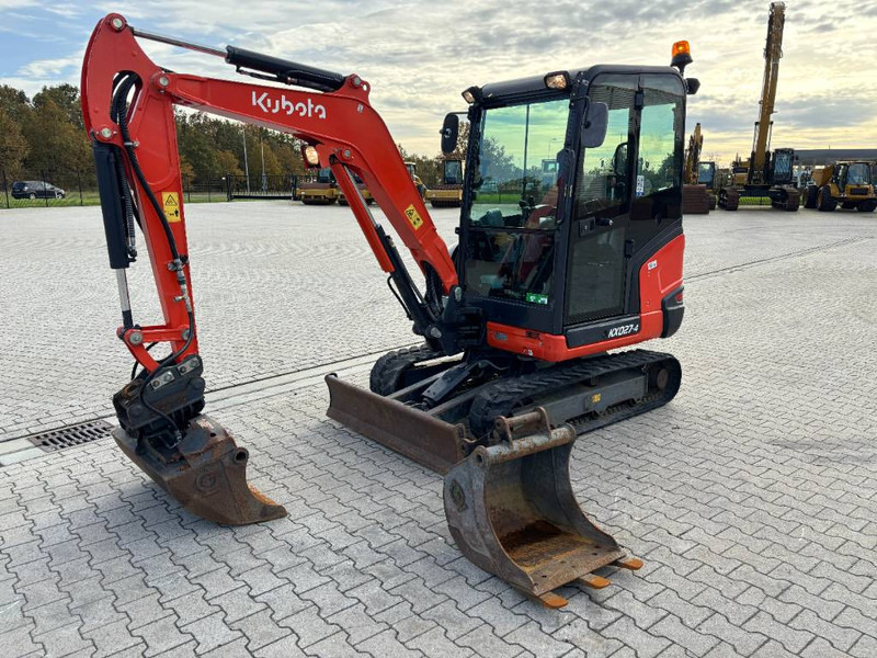 Kubota KX 027-4 - Miniekskavator: foto 1 Kubota KX 027-4 - Miniekskavator: foto 1
