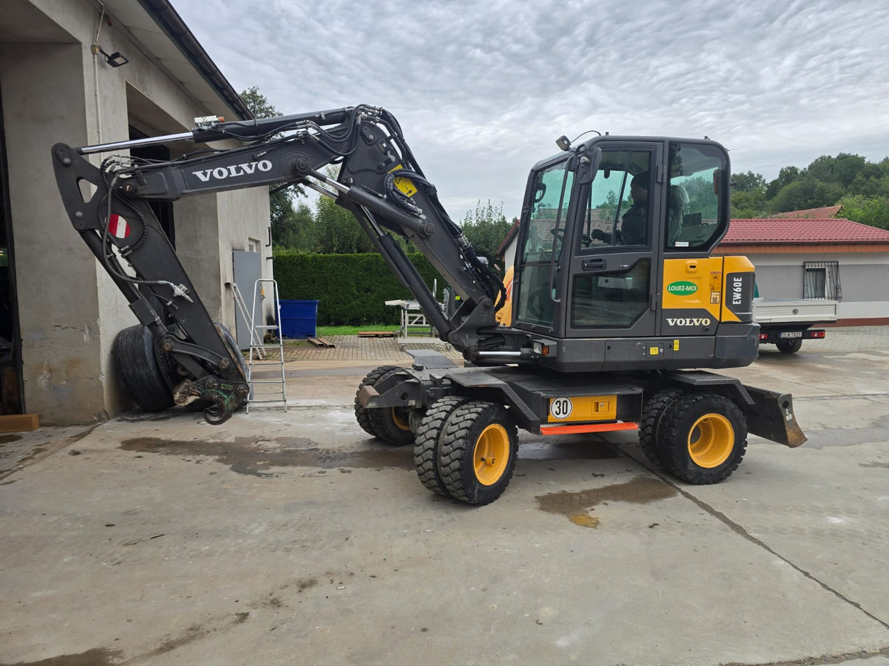 VOLVO EW 60E - Ekskavator me goma: foto 1 VOLVO EW 60E - Ekskavator me goma: foto 1