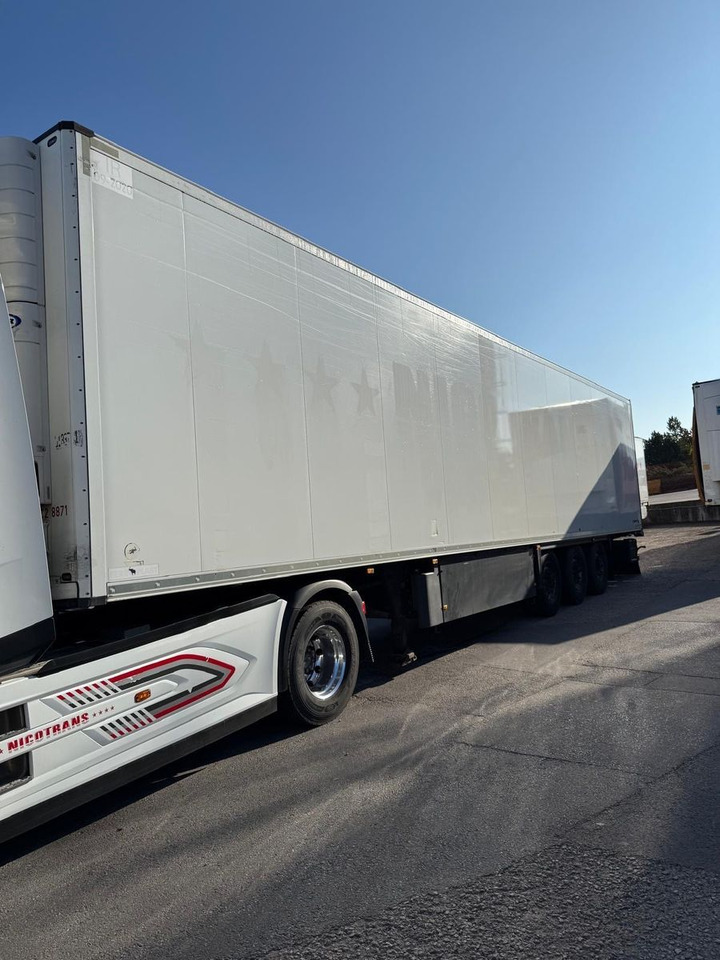 Schmitz Cargobull SKO 24 Carrier - Gjysmë rimorkio frigorifer: foto 2 Schmitz Cargobull SKO 24 Carrier - Gjysmë rimorkio frigorifer: foto 2