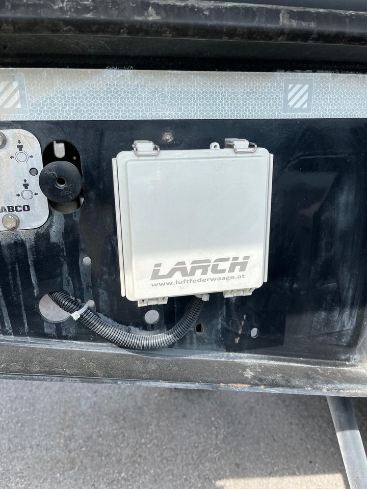 Schwarzmüller Hardox - Gjysmë rimorkio vetëshkarkuese: foto 3 Schwarzmüller Hardox - Gjysmë rimorkio vetëshkarkuese: foto 3