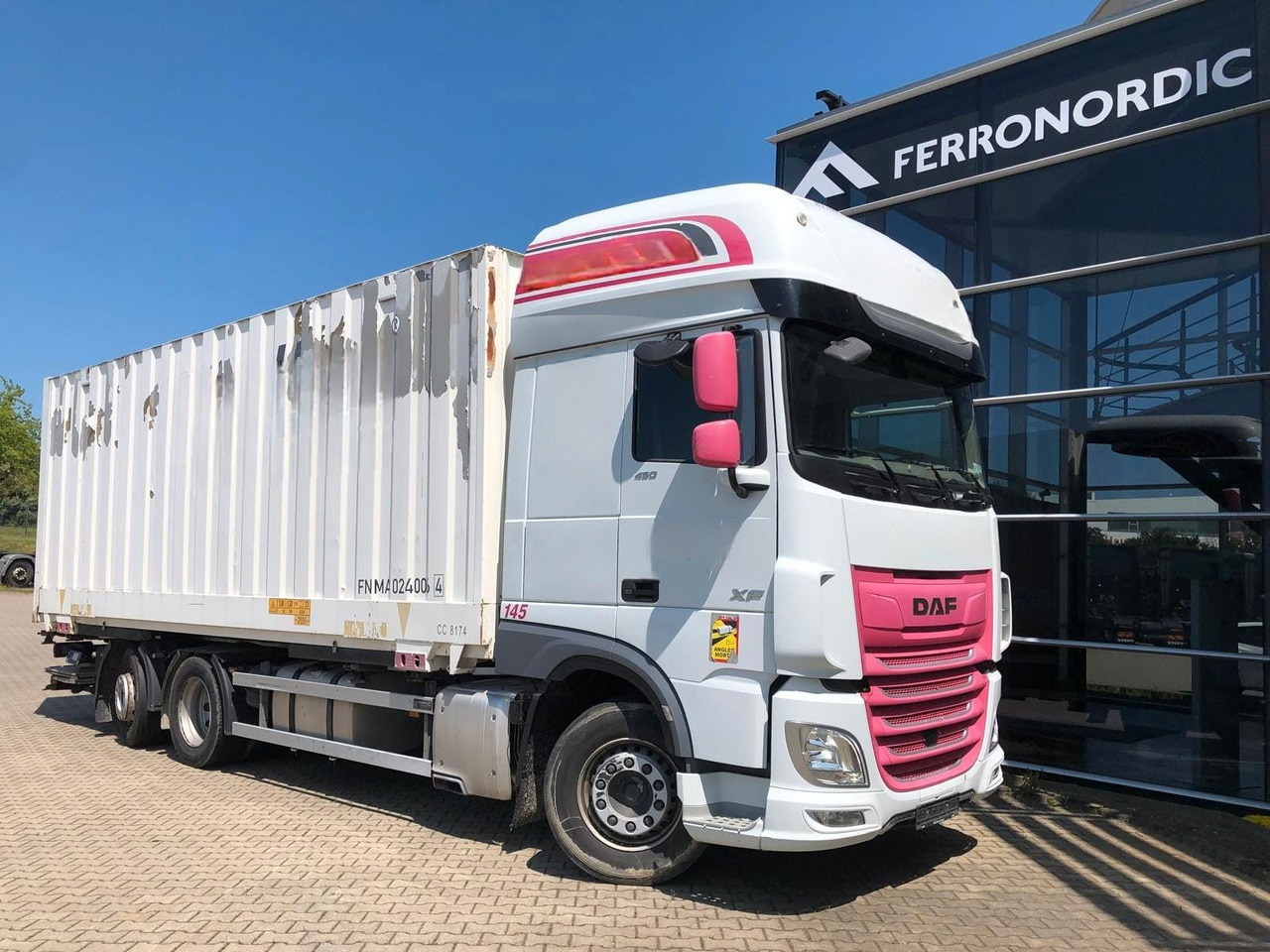 DAF XF450 SSC Lenk/Lift*LBW*AHK*Standkl.*inkl.Koffer - Transportjer kontejnerësh/ Kamion me karroceri të çmontueshme: foto 1 DAF XF450 SSC Lenk/Lift*LBW*AHK*Standkl.*inkl.Koffer - Transportjer kontejnerësh/ Kamion me karroceri të çmontueshme: foto 1