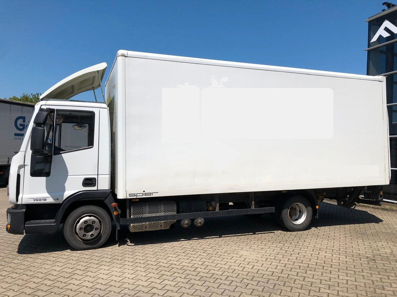 Iveco 75 E 190 Koffer*LBW*Schalter*Blatt/Luft*Klima - Kamioncine me kontinier: foto 5 Iveco 75 E 190 Koffer*LBW*Schalter*Blatt/Luft*Klima - Kamioncine me kontinier: foto 5