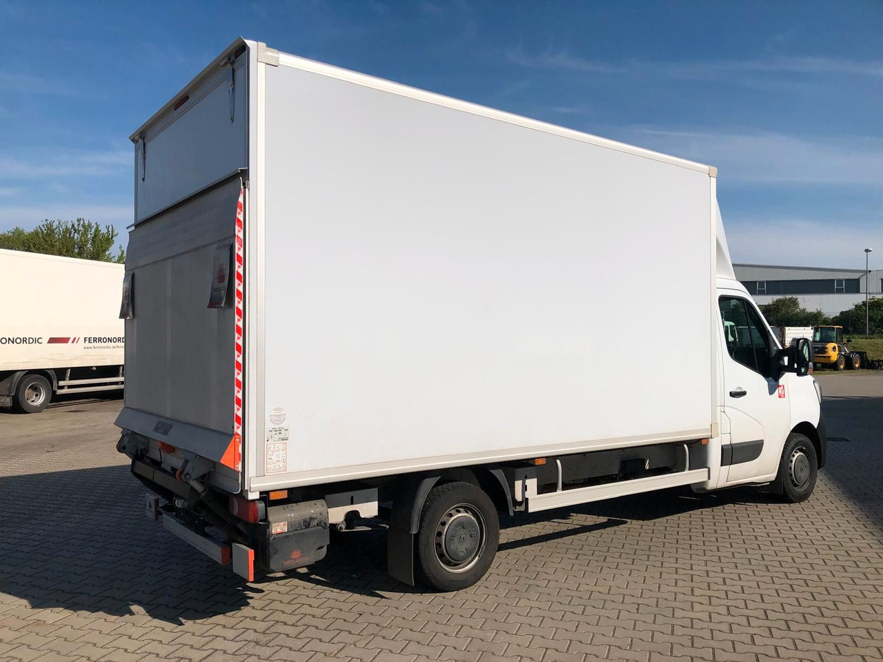Renault MASTER RED 3.5T*LBW*Klima*4.2m*AUCH MIETE - Kamioncine me kontinier: foto 2 Renault MASTER RED 3.5T*LBW*Klima*4.2m*AUCH MIETE - Kamioncine me kontinier: foto 2