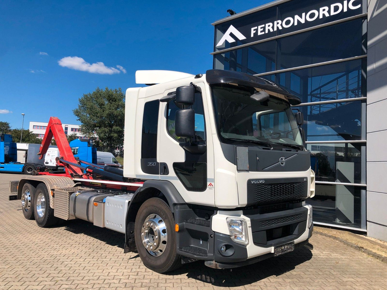 Volvo FE 350 6x2 Lenkachse*Alufelgen*HIAB*AHK*Klima - Kamion vetëngarkues: foto 1 Volvo FE 350 6x2 Lenkachse*Alufelgen*HIAB*AHK*Klima - Kamion vetëngarkues: foto 1