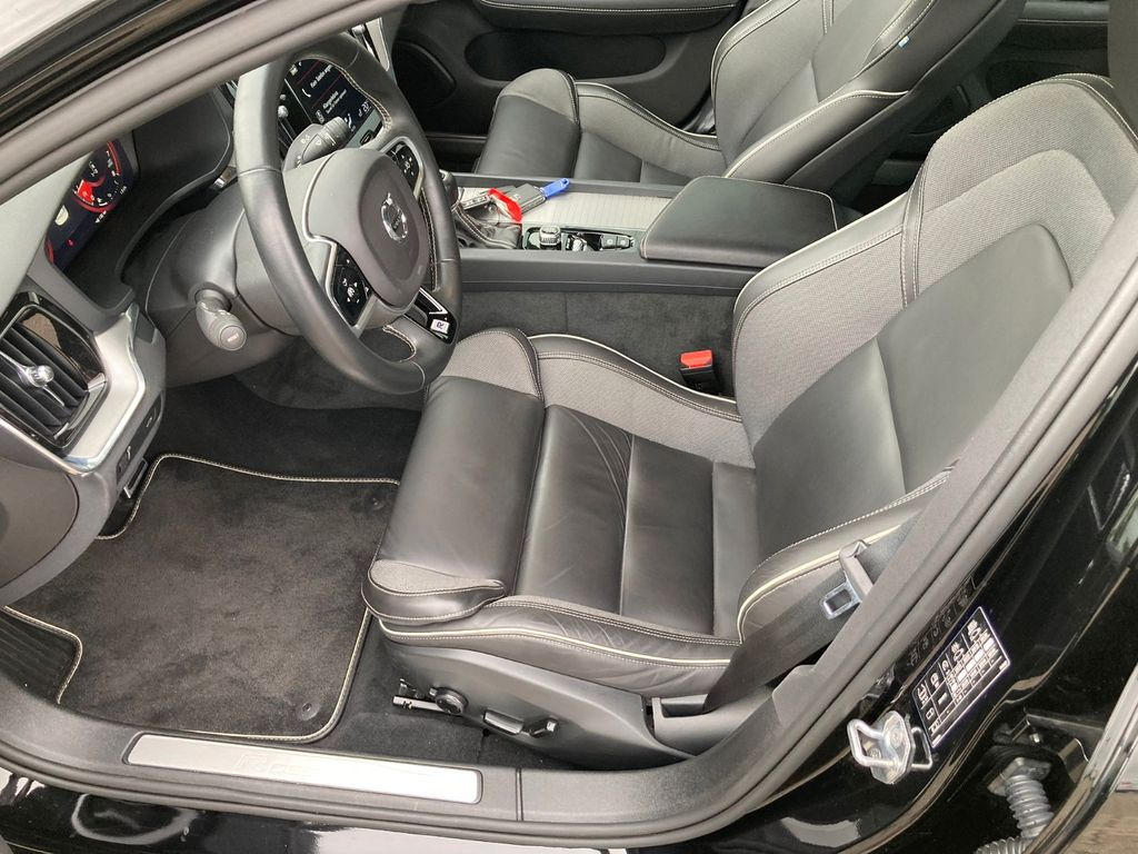 Volvo S60 T5 Lim. R-Design Volvo S60 T5 Lim. R-Design - Sedan: foto 4 Volvo S60 T5 Lim. R-Design Volvo S60 T5 Lim. R-Design - Sedan: foto 4