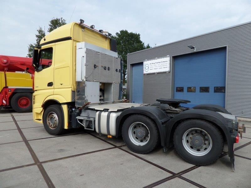 Mercedes-Benz Actros 3351 6x4 - Gjysmë-kamion: foto 4 Mercedes-Benz Actros 3351 6x4 - Gjysmë-kamion: foto 4