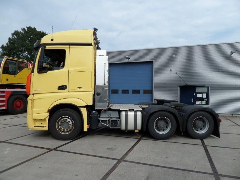 Mercedes-Benz Actros 3351 6x4 - Gjysmë-kamion: foto 3 Mercedes-Benz Actros 3351 6x4 - Gjysmë-kamion: foto 3