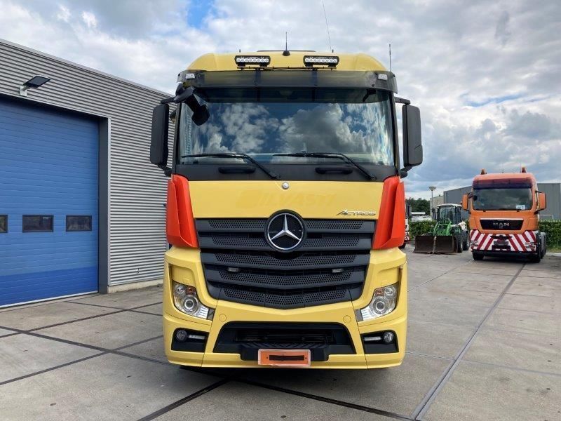 Mercedes-Benz Actros 3351 6x4 - Gjysmë-kamion: foto 3 Mercedes-Benz Actros 3351 6x4 - Gjysmë-kamion: foto 3
