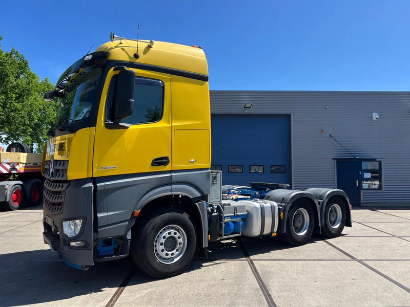 Mercedes-Benz Arocs 2663 6x4 - Gjysmë-kamion: foto 1 Mercedes-Benz Arocs 2663 6x4 - Gjysmë-kamion: foto 1