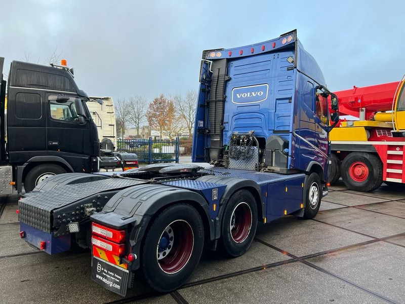 Volvo FH 13.500 6x4 Tandem lift - Gjysmë-kamion: foto 4 Volvo FH 13.500 6x4 Tandem lift - Gjysmë-kamion: foto 4