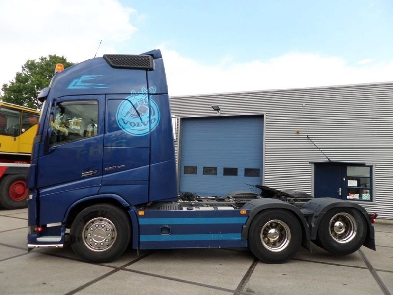 Volvo FH 16.650 6x2 - Gjysmë-kamion: foto 2 Volvo FH 16.650 6x2 - Gjysmë-kamion: foto 2