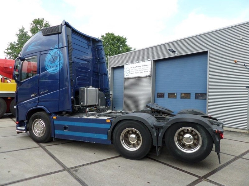 Volvo FH 16.650 6x2 - Gjysmë-kamion: foto 3 Volvo FH 16.650 6x2 - Gjysmë-kamion: foto 3